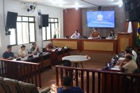 Câmara aprova projetos sobre execução de hinos nas escolas e criação de aterro de resíduos