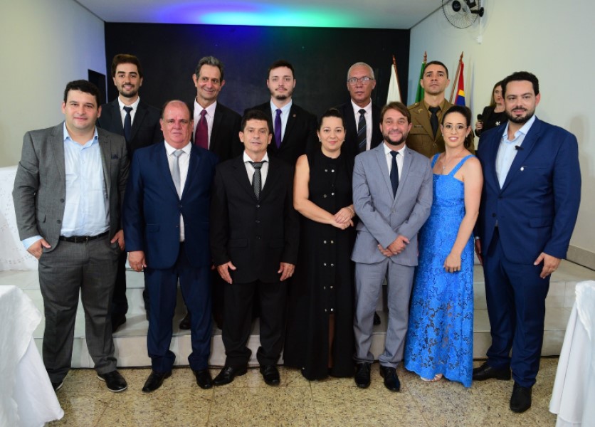 Vereadores, prefeito e vice são empossados em Carmo do Paranaíba