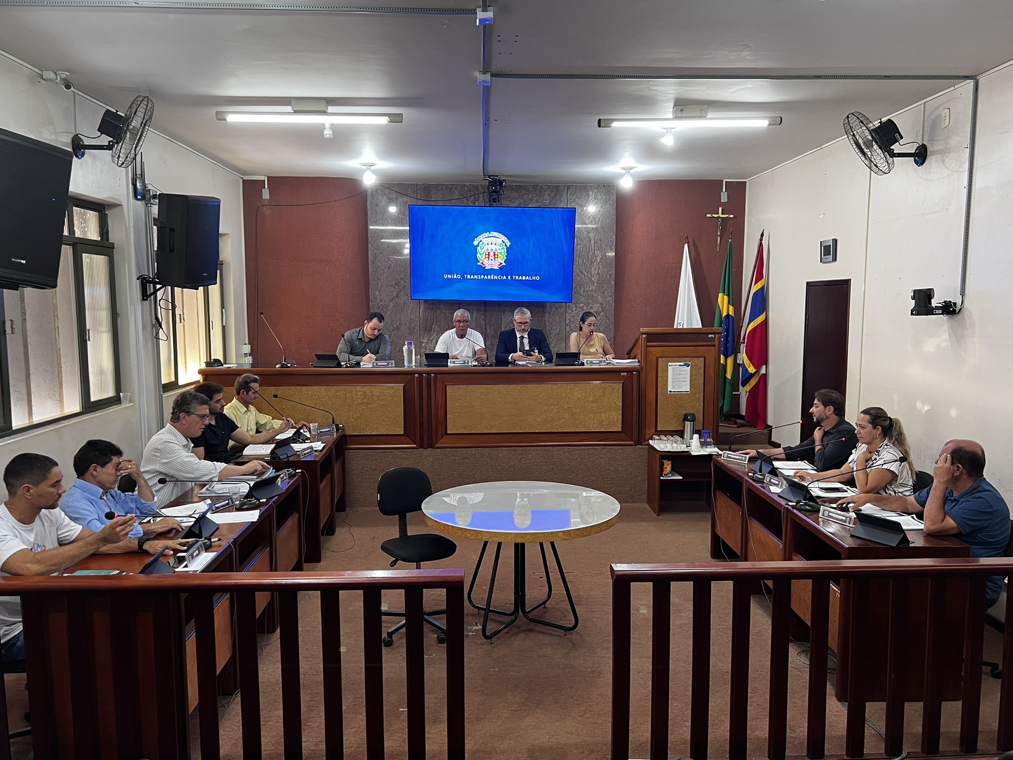 Vereadores aprovam projetos de saúde, cultura e transparência